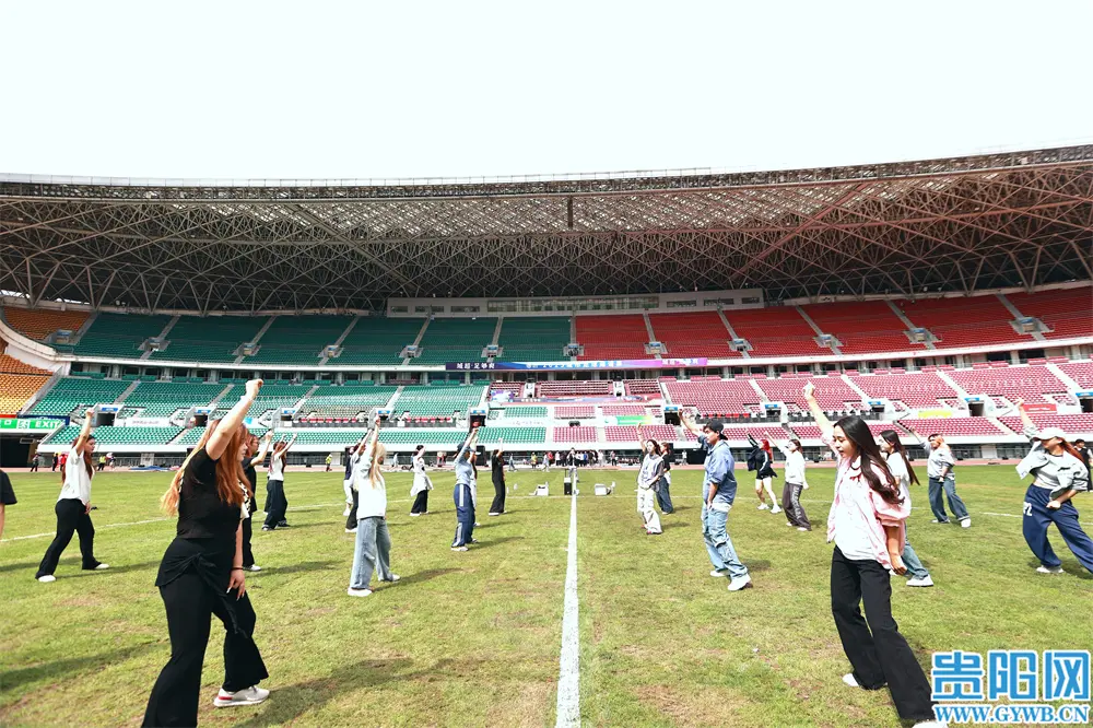 年城市足球, 城超, 这场即将到