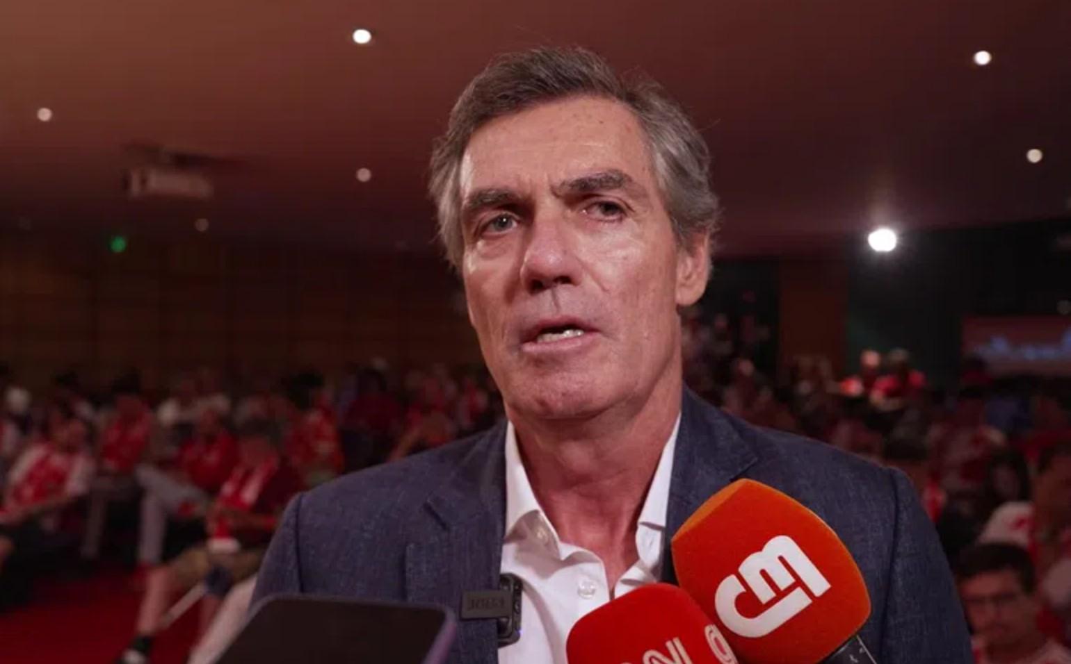 的教练, 尼奥可能担, 现在