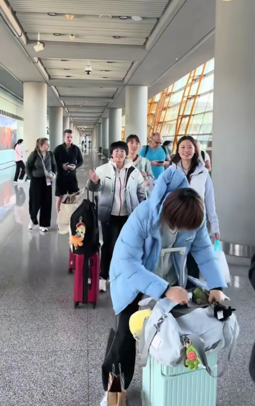 日祝福, 在上午的一, 隔开的